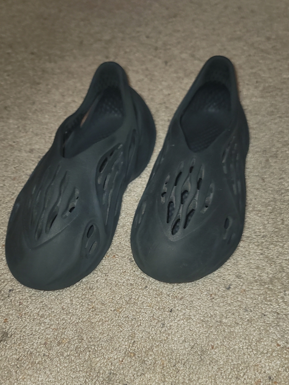 Men's Black Slip-On Yeezy Foam Runners
